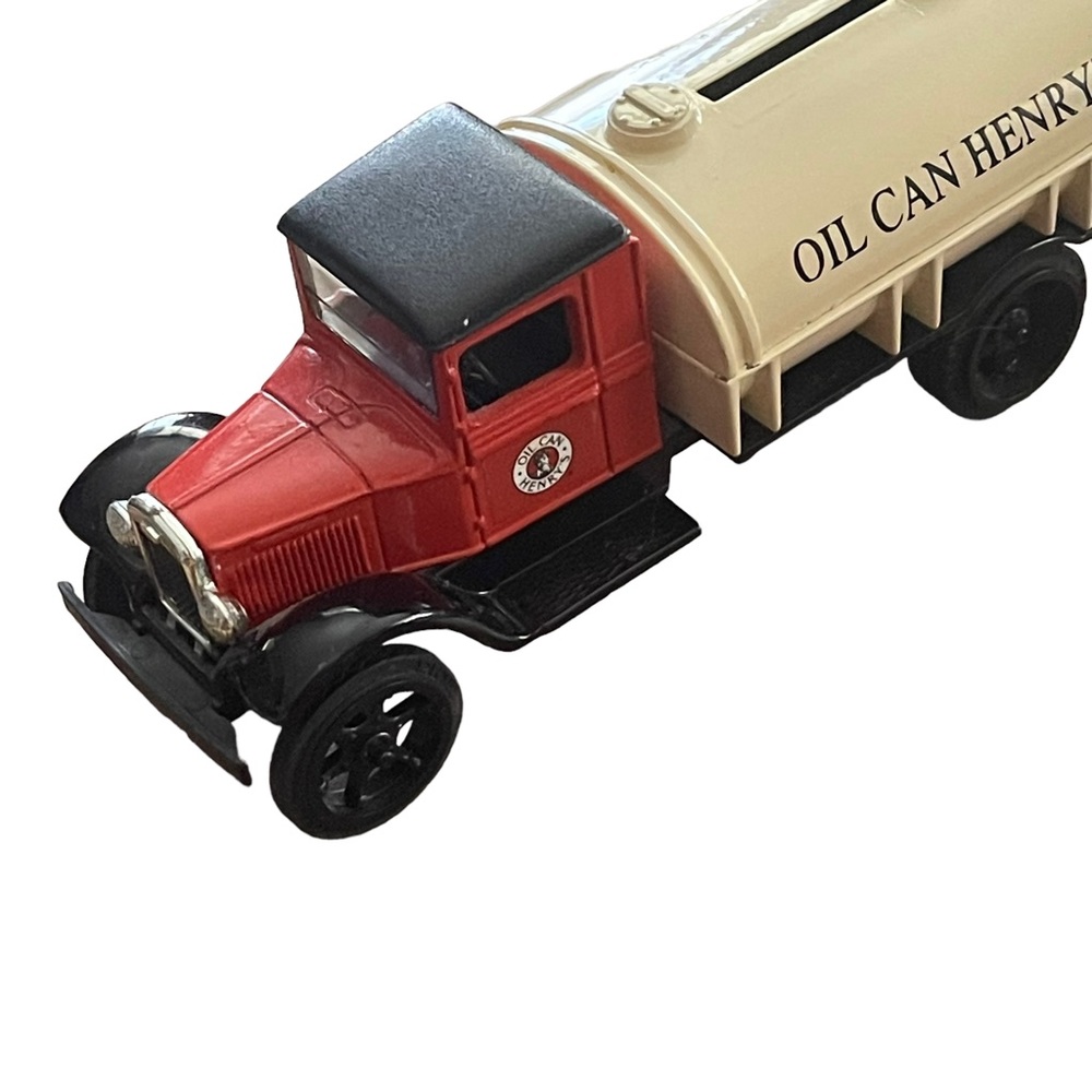 ERTL 1931 Hawkeye Oil Can Henry’s Tanker Diecast Truck Bank Metal Piggy - Picture 3 of 11